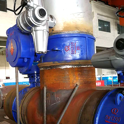 某城市供水管路DN1200對焊電動旋···